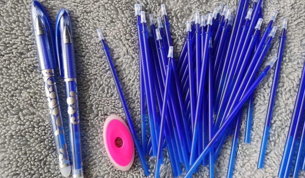 Классные ручки, пишут мягко. Резинка яркая. Доча в восторге. Описанию соответствует. Спасибо!