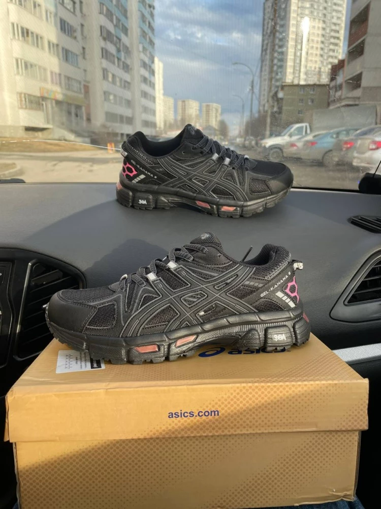 Очень доволен покупкой! Кроссовки Asics - это комфорт и стиль в одном флаконе. Материал и качество на высоте. Они не только стильные и комфортные, но и отлично подходят для спортивной активности. Благодаря ним, моя тренировка стала еще продуктивнее. Рекомендую всем, кто ведет активный образ жизни!"