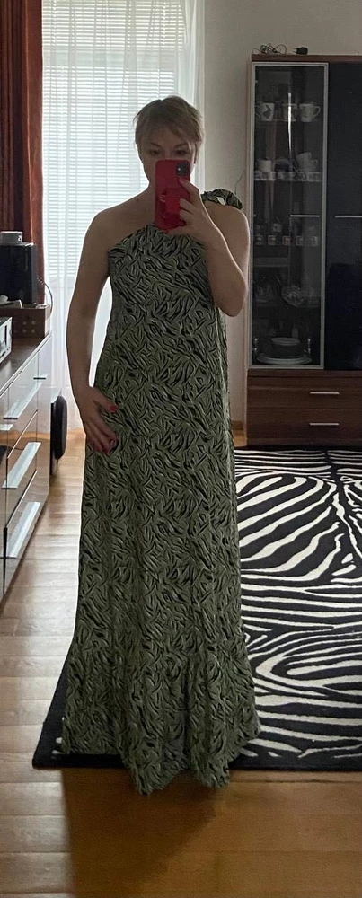Очень красивое платье!