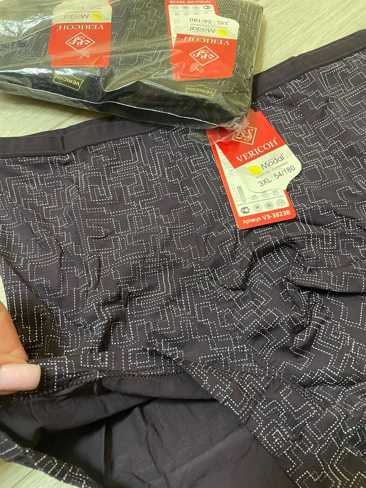 Трусы отличного качества, прошиты хорошо все шовчики, очень легкие. Идут в размер.мужу понравились. Заказала ещё племяннику.