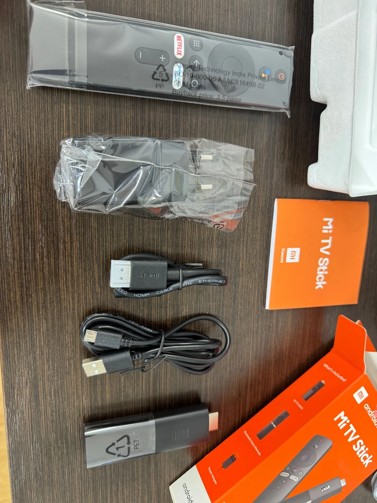 Спасибо продавцу,была самая низкая цена,решил заказть,непрогадал,комплект полный,приставка xiaomi,за свои деньги топ,пойду смотреть новинки кинематографа))