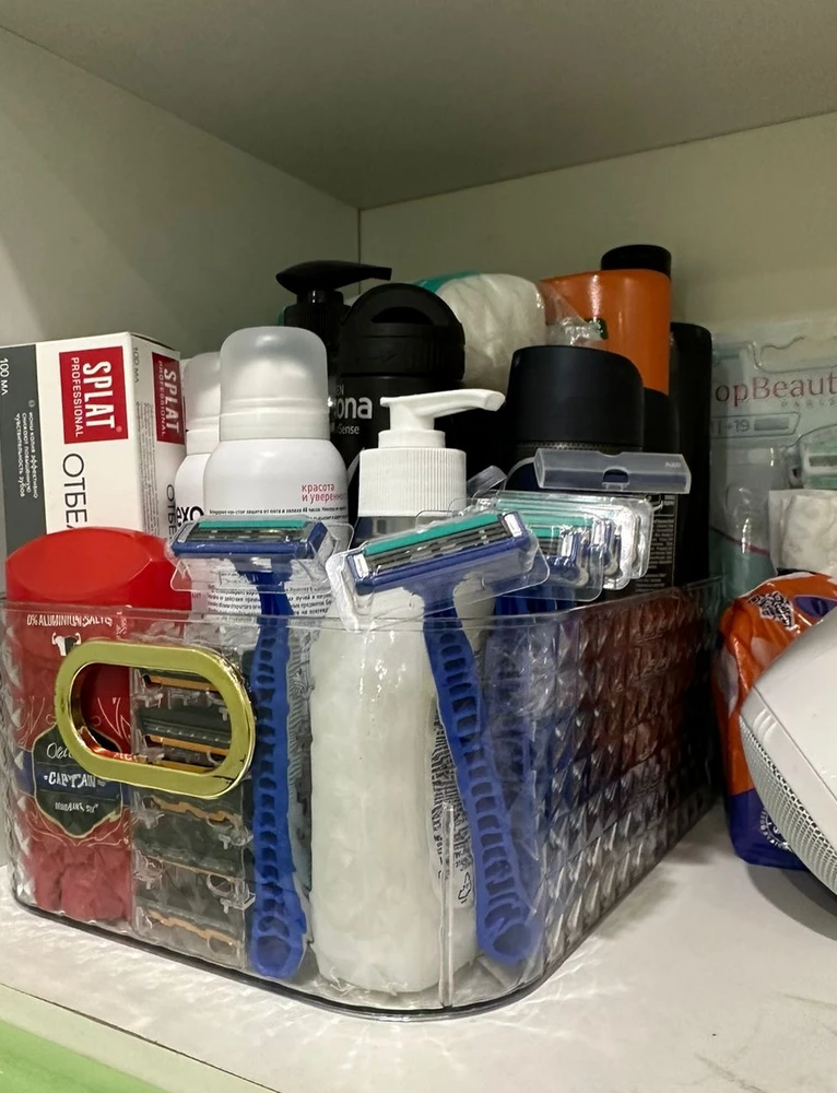 Товар пришёл очень быстро. Упакован аккуратно,в пупырчатую плёнку и пакет. Очень красивый ,лёгкий,а главное, вместительный.Сразу разложила все средства личной гигиены,высвободив огромное пространство в шкафу. Обязательно закажу ещё один, чтобы все шампуни и маски лежали в одном месте. Поставщику большое спасибо!