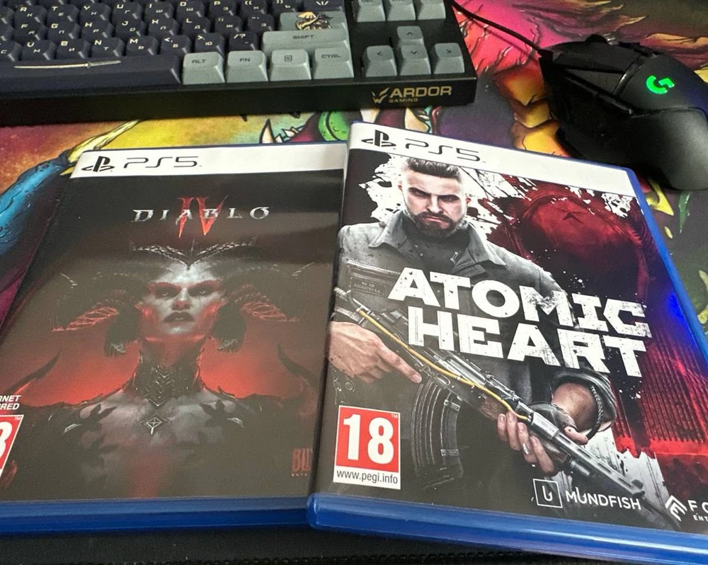 Заказал d4 и atomic heart. Все пришло быстро. Русский есть везде. Оба в пленке. Едиственное только, что диск с d4 болтался в кейсе. Вроде, не поцарапался, по крайней мере полностью рабочий.