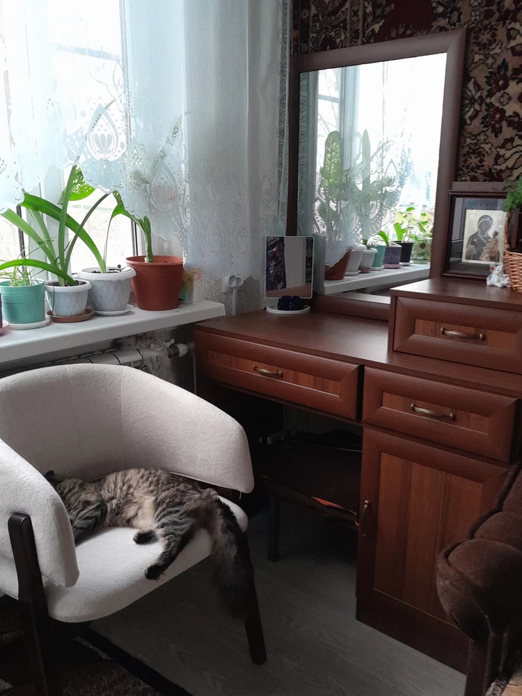 Отличное кресло, красивый дизайн, удобное, спасибо производителю!