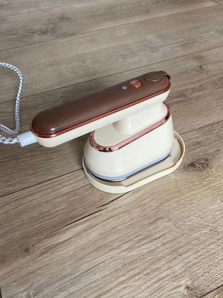 Отпариватель отличный, советую. Отлично подходит для поездок