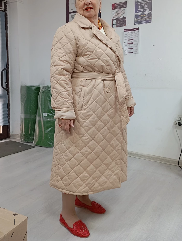 Пальто понравилось, рекомендую, покупайте! Размер соответствует.