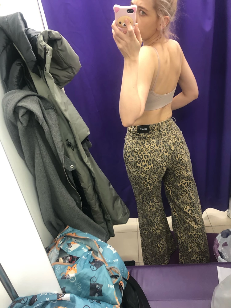 Я ростом 170., и они точно длиной сантиметров 108., ток если с кедами ходить или босиком.!:( они короткие., и посадка не высокая.! Она СРЕДНЯЯ.! Талия 66.,; бедра 102.;: 36 размер подходит отлично.,; но не соответствует заявленным показателям,;( а так ткань классная.,;) и принт развеселотигристый:)