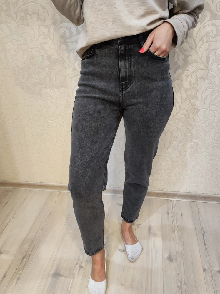 Джинсы шикарные! Качество суперрр, размер подошёл. Советую!!!