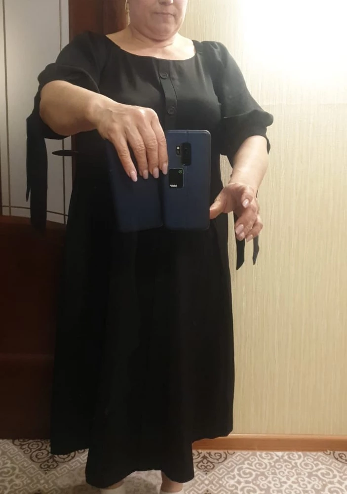 Красота! В платье очень комфортно, скрывает недостатки фигуры и качество пошива отличное!