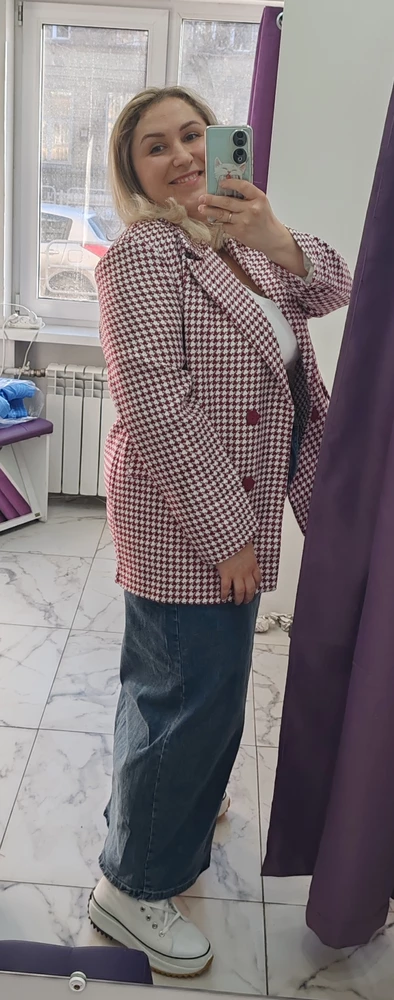 Супер пиджак! Плотная ткань. Сочный цвет фуксия! Мой размер одежды 54. Выбирала строго по таблице производителя.