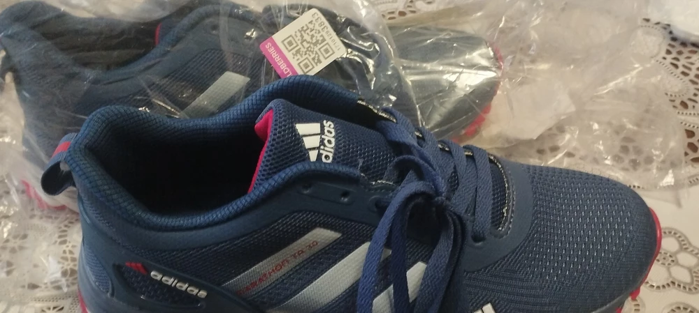 Не покупайте у этого продавца это мошенники товар возрасту не подлежит качество товара китайский хлам !Воняют ужасно!