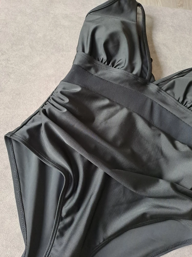 Мне очень понравился! На рост 170, ОГ 85, ОЖ 62,  *** сел по фигуре. Материал супер. Однозначно рекомендую!