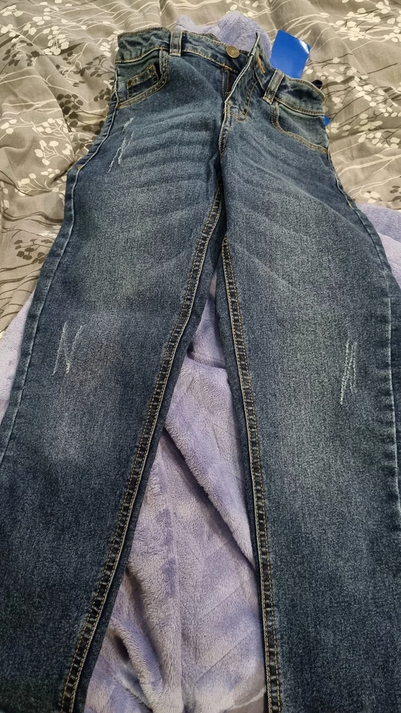 Прислали другие джинсы и размер 128