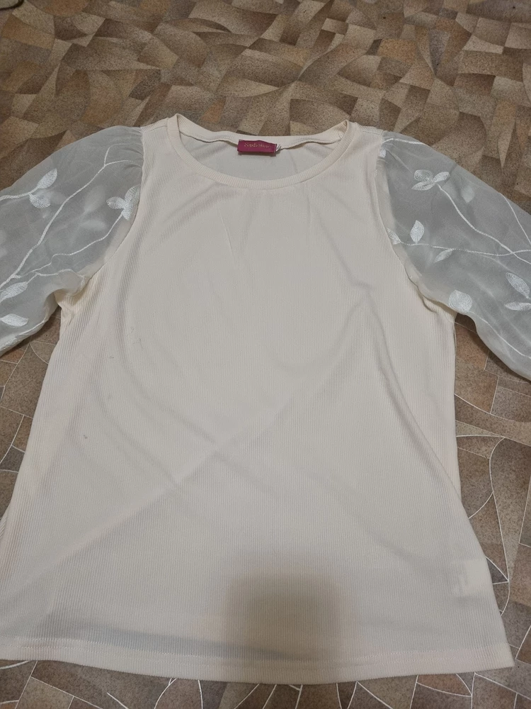 Шикарная блузка, качество материала и пошива на высшем уровне! Подойдёт как для вечернего образа, так и для похода на работу