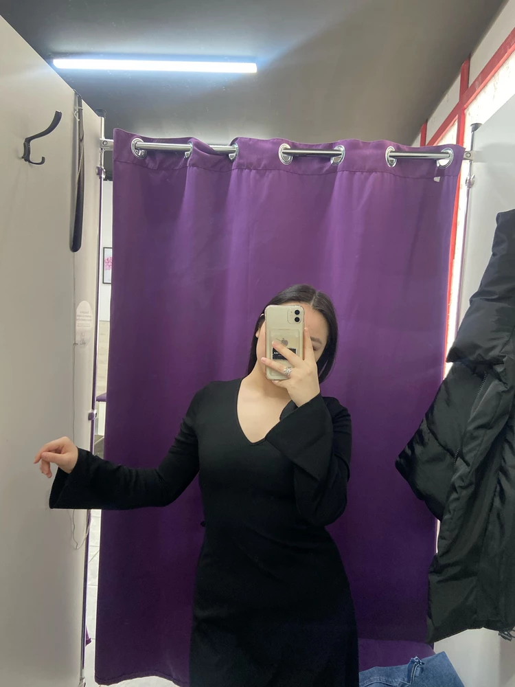 Платье просто шикарное, отлично подчеркивает фигуру, ткань очень качественная и притная к телу. Советую❤️‍🔥❤️‍🔥❤️‍🔥 спасибо за подарочек❤️