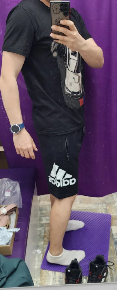 Всё супер,  швы есть, не пахнет,  и ничего не торчит.
Обхват талии 105, рост 182 , взял 4xl