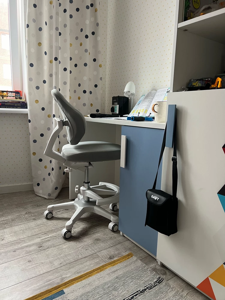 Крутой! Цвет - любовь! Регулирвка под любой рост по высоте и спинкой! Спасибо за чехлы!