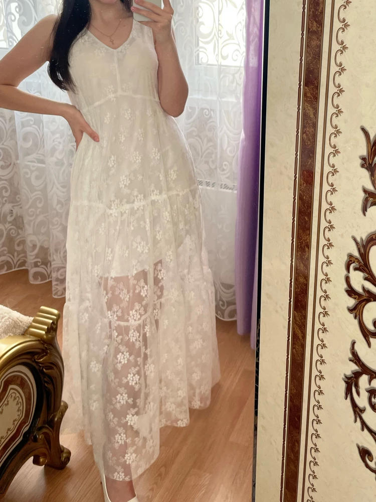 Очень качественно сшитое, воздушное платье. Для отдыха на море в самый раз! Не стерпела и не дождалась проф фото с отдыха. Спасибо продавцу, не в первый раз заказываю платье 😍