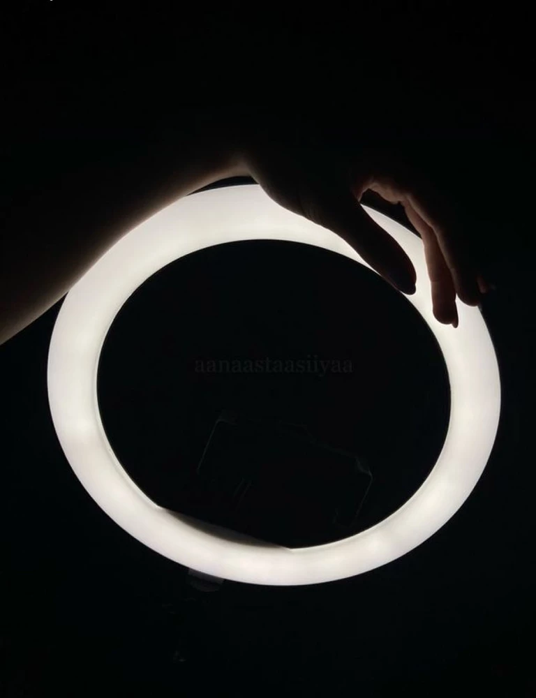 Лампа хорошая, весь функционал нужный есть! А для детей это вообще магнит и лучшая игрушка