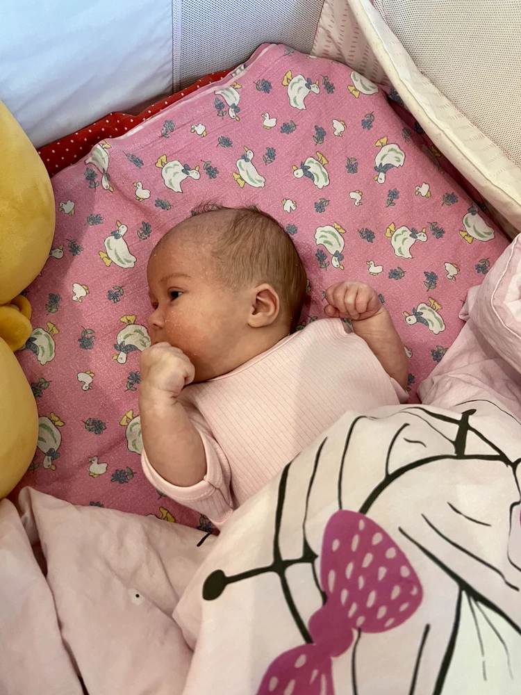 Красивый, мягкий, хорошо пошит.👍🏻