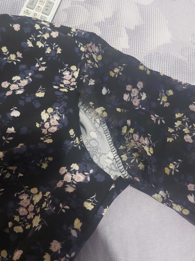 Порвалось через час носки. Как интересно вы так шьете что ткань расползается. И не надо писать что надо больший размер заказывать, размер подошел по фигуре село идеально.