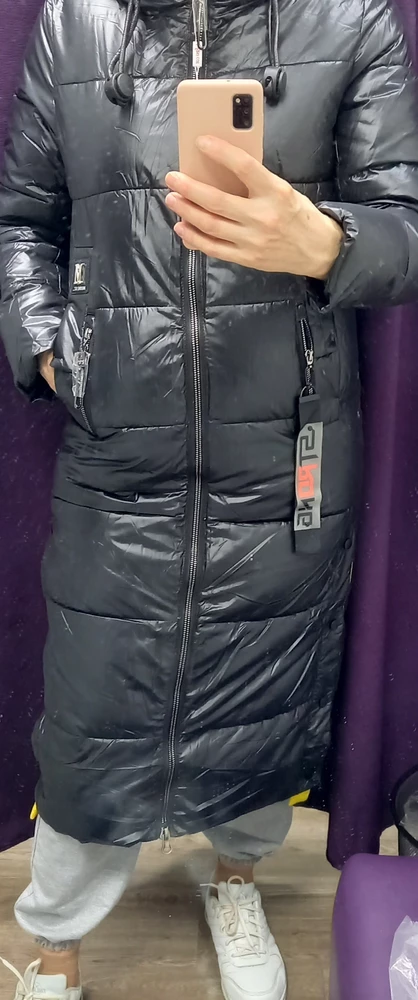 За такую цену хорошее пальто.Небольшой дефект кармана ,но не кретично..А так вполне современное.