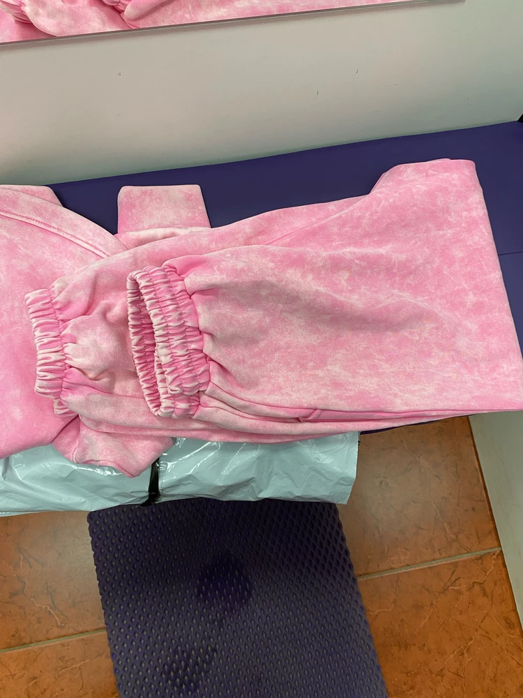 Шикарный костюм! Очень приятен к телу! Соответствует описанию