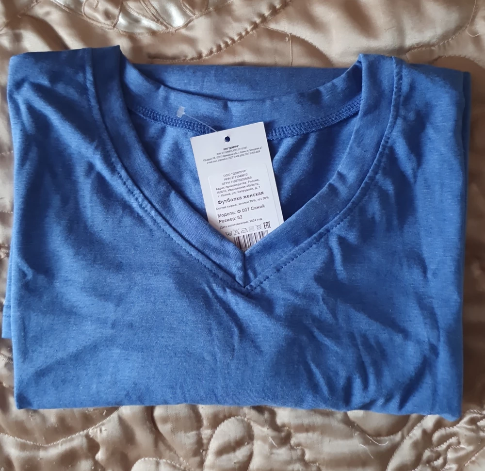 Хорошая футболка. Для дома очень удобно. В синем цвете  большемерит, примерно на 2 размера. 52 размер подойдет на 54-56 размер. Заказывала футболки в 2 цветах, взяла обе.