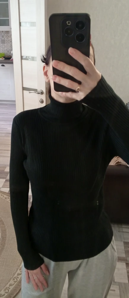 Длина рукава на 165- ок. Тонкая, как и хотела. Задирается только над грудью.Потому -4⭐. Спасибо за хороший товар.