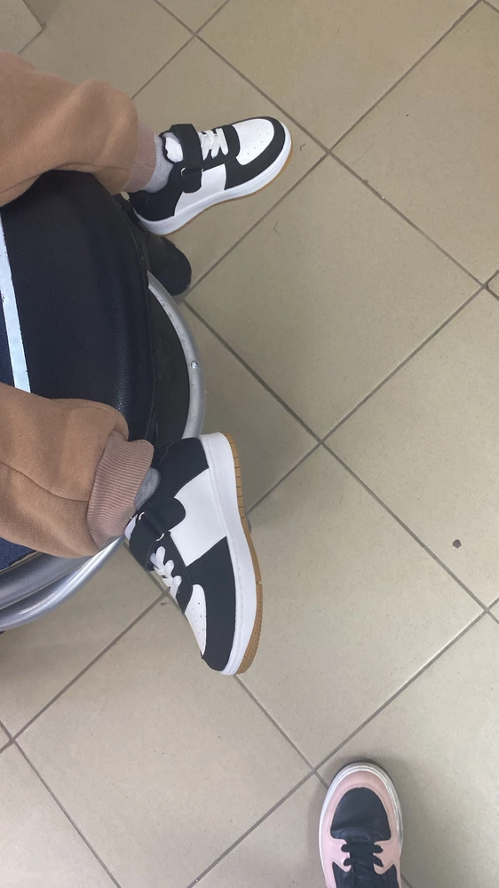 Классные , взяли на размер больше.