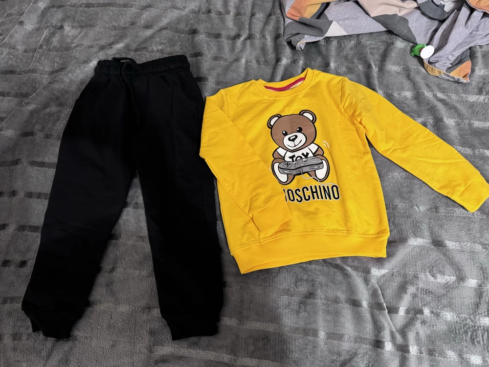 Очень классный костюм! Идет в размер. Качество отличное! Не думала что за такую цену сейчас можно купить хорошую вещь! Спасибо!!! Однозначно буду заказывать еще, и советовать знакомым!