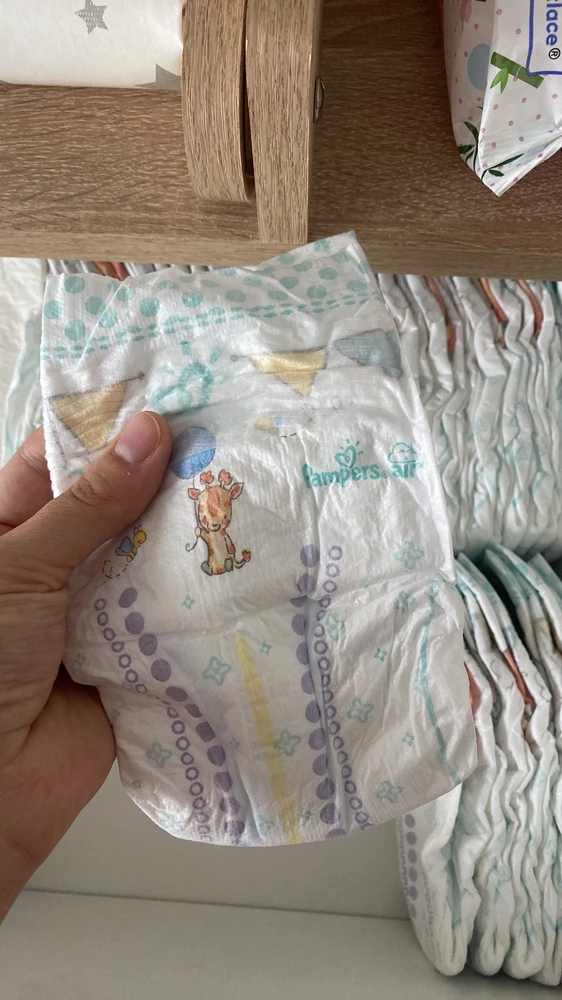 Мне нравятся подгузники фирмы pampers, всегда хорошо сидят и не протекают. Эти тоже хорошие, и тоненькие, на лето самое то)