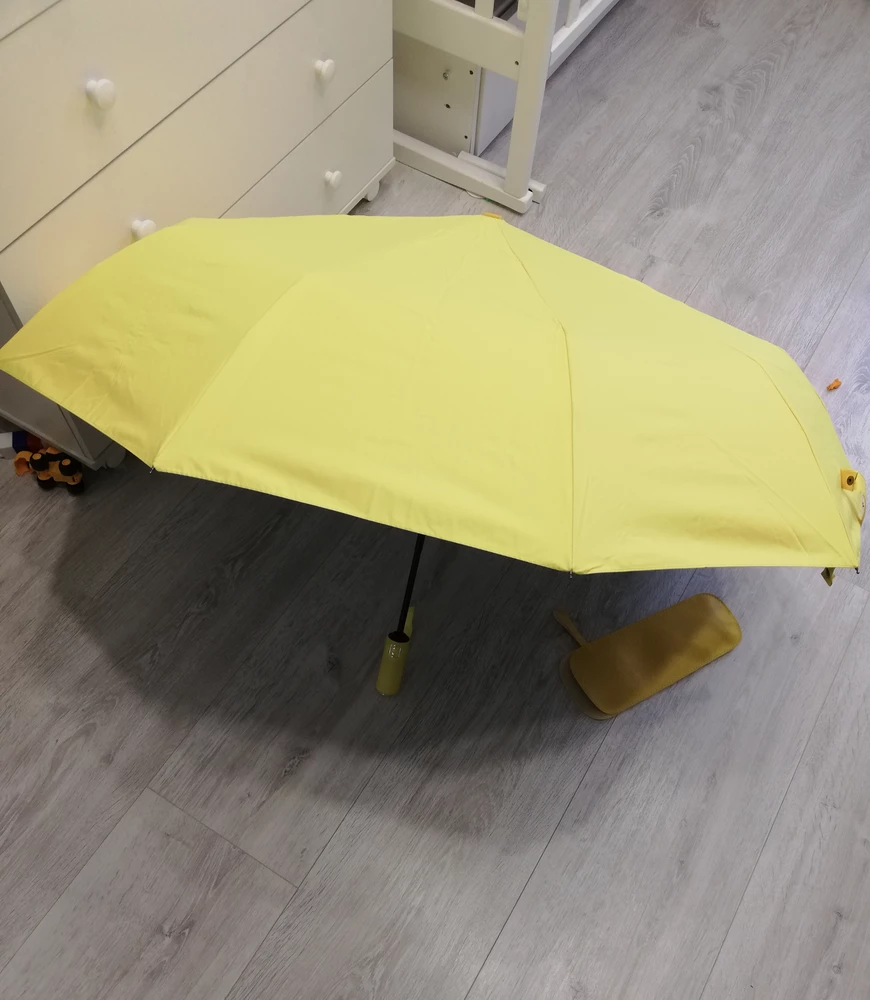 Цвет зонта просто🔥Всё работает, очень удобно и чехол очень стильный👍Рекомендую
