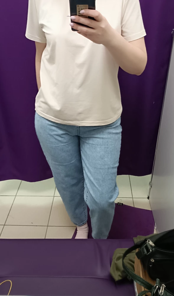 Хорошие джинсы, но меня превратили в толстоногую коротконожку, хотя рост у меня 168 см. Брала по размерной сетке на об 104, от 73 - отлично, но увы! Меня прям уродует такая модель.