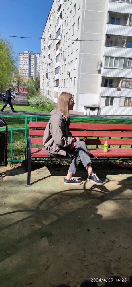 Нереально крутой бомбер! Вы меня просто осчастливили, я три года ищу для себя идеальный бомбер, вы осуществили мою мечту! На мой рост 172 длина рукавов идеальная! Спасибо большое 🫶🏼