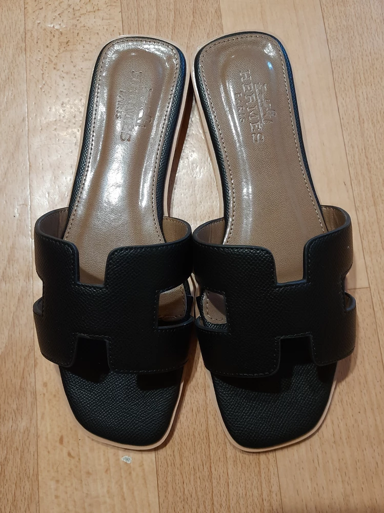 Спасибо большое продавцу, приехали быстро. Маломерят, на среднюю ширину стопы. Качество очень даже неплохо. 👍 Рекомендую.