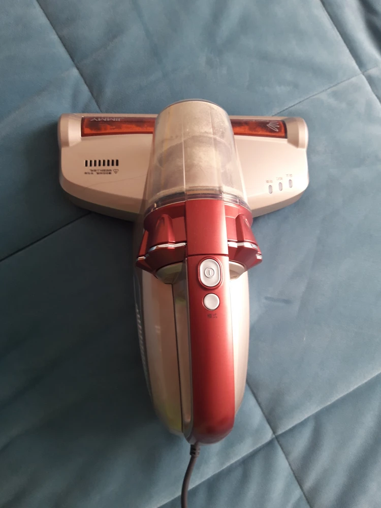 Пылесос понравился! Мощный для ручного пылесоса. Хорошо собрал пыль с дивана. УФ-лампа работает) тоже понравилась эта опция. Пришел хорошо упакован, коробка не повреждена. Продавец приложил переходник - спасибо! Сразу можно опробовать.