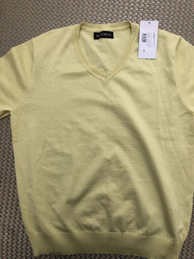 Цвет бледный грязно желтый