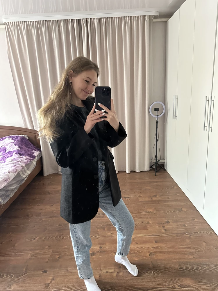Благодарю 🙏 Покупкой очень довольна) Заказала размер 40, сел отлично! Сшито качественно 🔥
