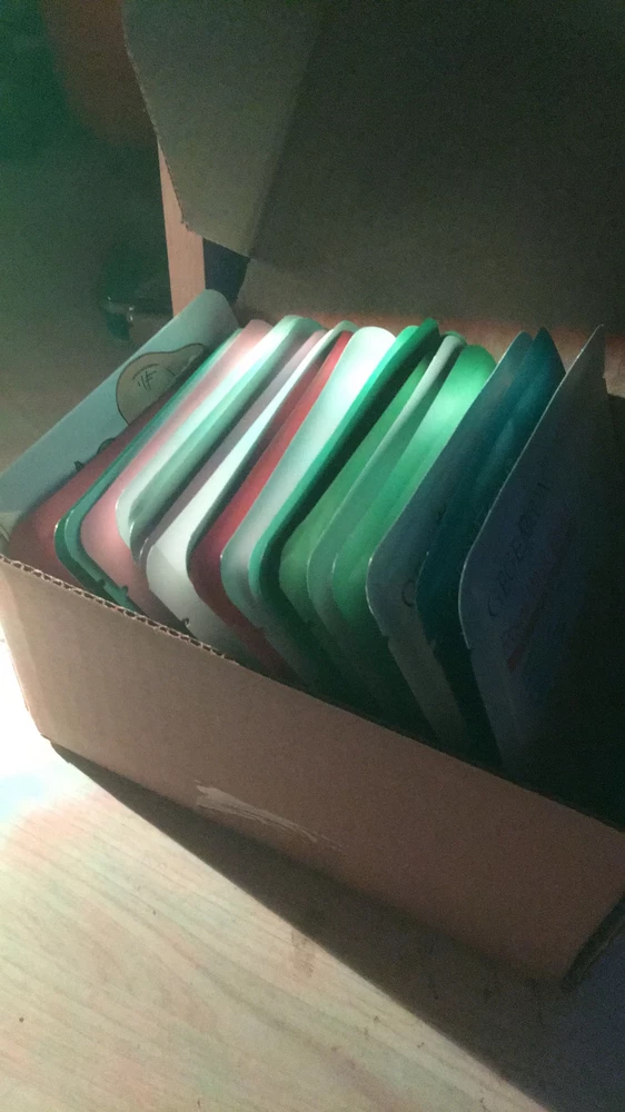 масочки пришли все целые, разные, на деле пока не пробовала, а так всё супер🙌❤️