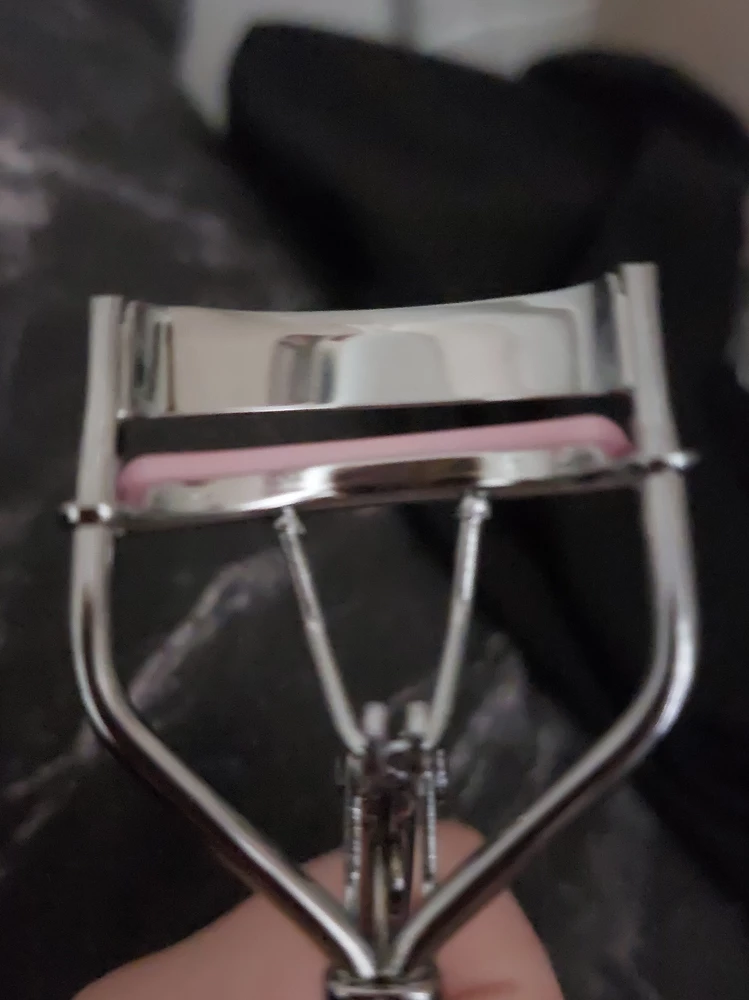 пришел какой то кривой, ничего не подкручивает, верните деньги