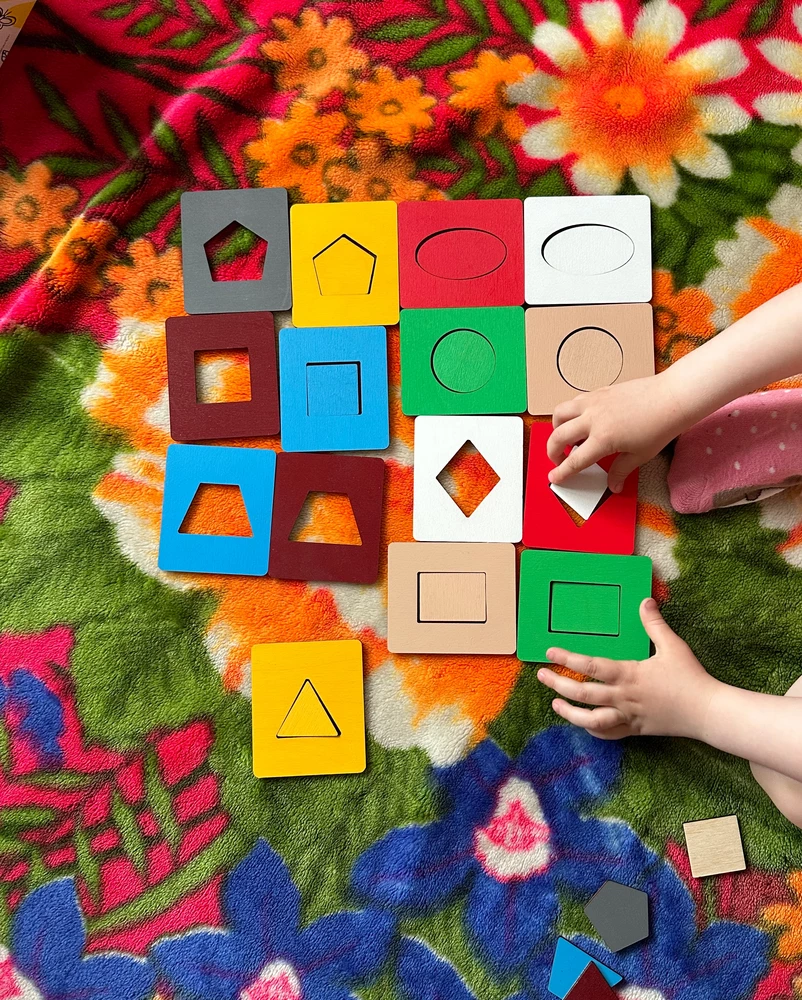 Замечательная игра,качество хорошее,оценку снизили из -за отсутствия пары к треугольнику,верните треугольник на родину 🥹