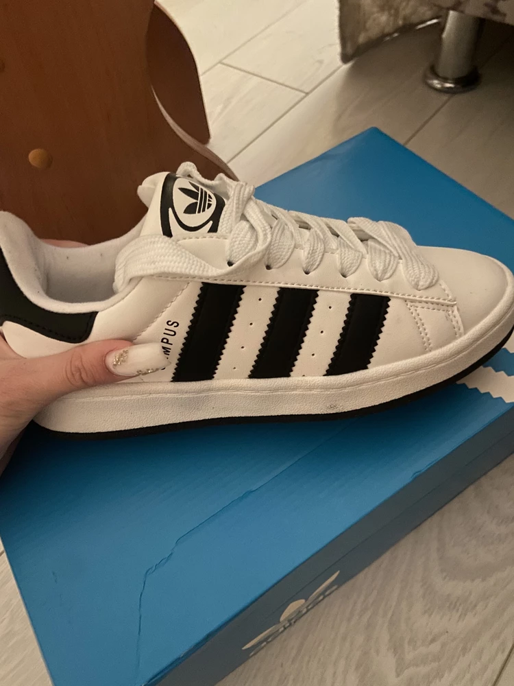 Кроссы топ, размер подошел, да где то клей