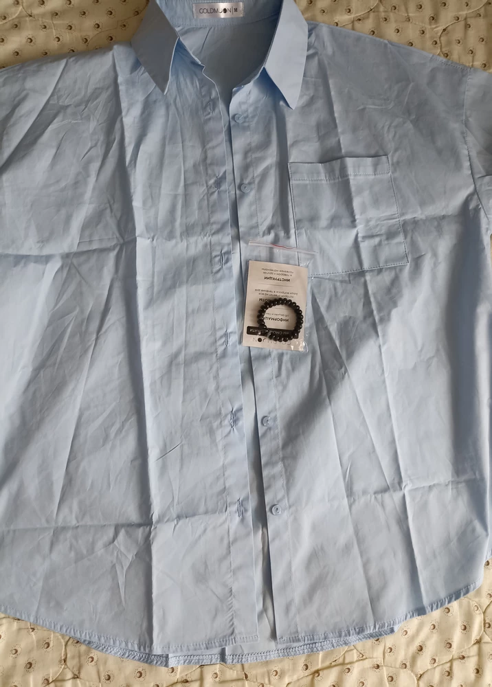 Нормальная , на свой 46 брала М. Один вопрос , почему она мятая ?это же новый товар !?если в таком виде продаете , тогда цену сбавляйте.ну это мое мнение.