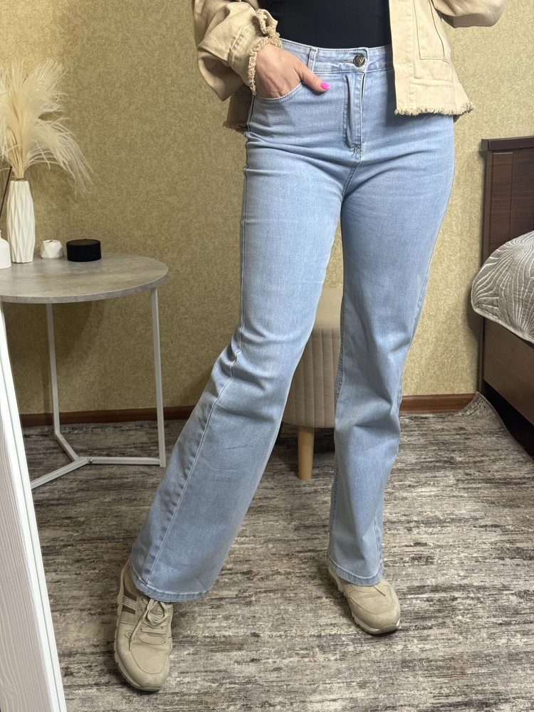 Классные джинсы, заказала 27 размер , сели идеально, легкие, на лето самое то, цвет понравился , высокая талия