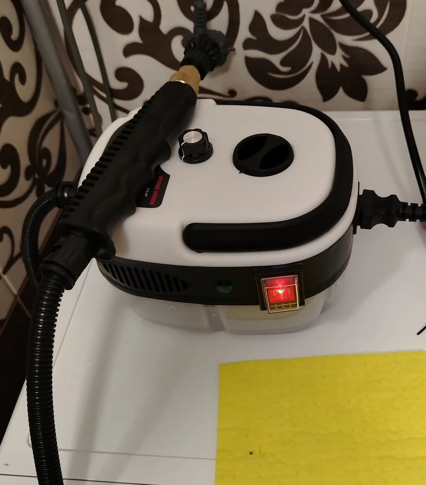 Лучшая покупка на вб, всегда была уверена что у меня чистая раковина и ванна, пока под струёй пара из укромных щелей у слива и крана не начала вылетать зарождающаяся цивилизация. Удобен в использовании, компактен и хорошо справляется с поставлеными задачами. Только жаль в инструкции не написали как перестать отмывать им все и вся. 10 котиков из 10