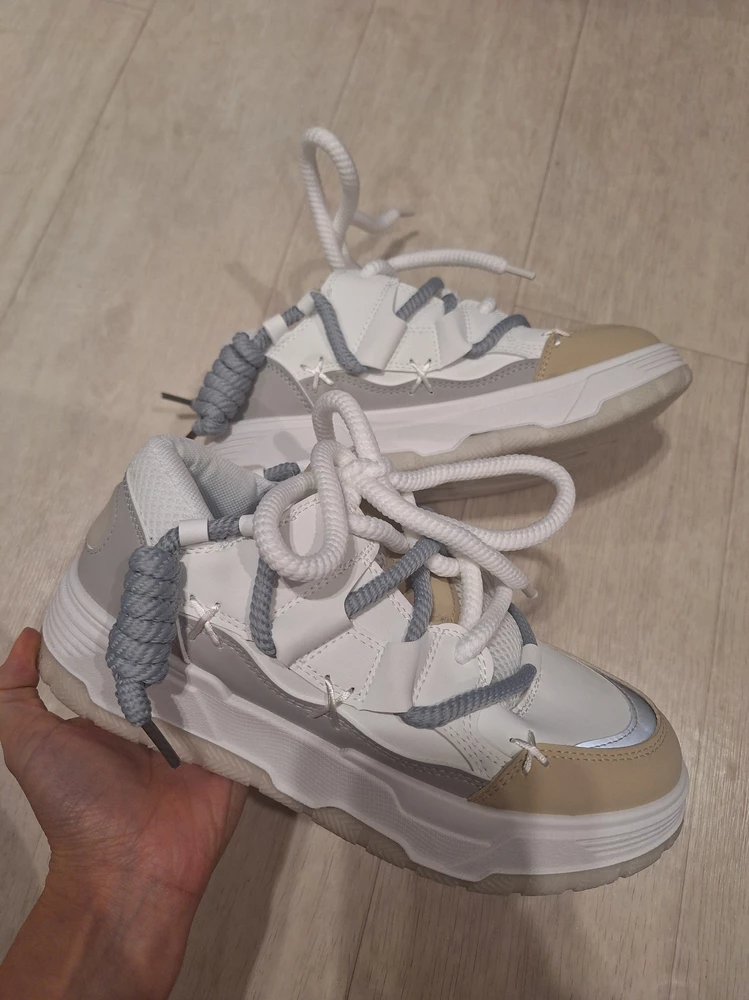 Кроссовки огонь 😍😍😍 на мой 39 подошли 41, брала за 1758₽