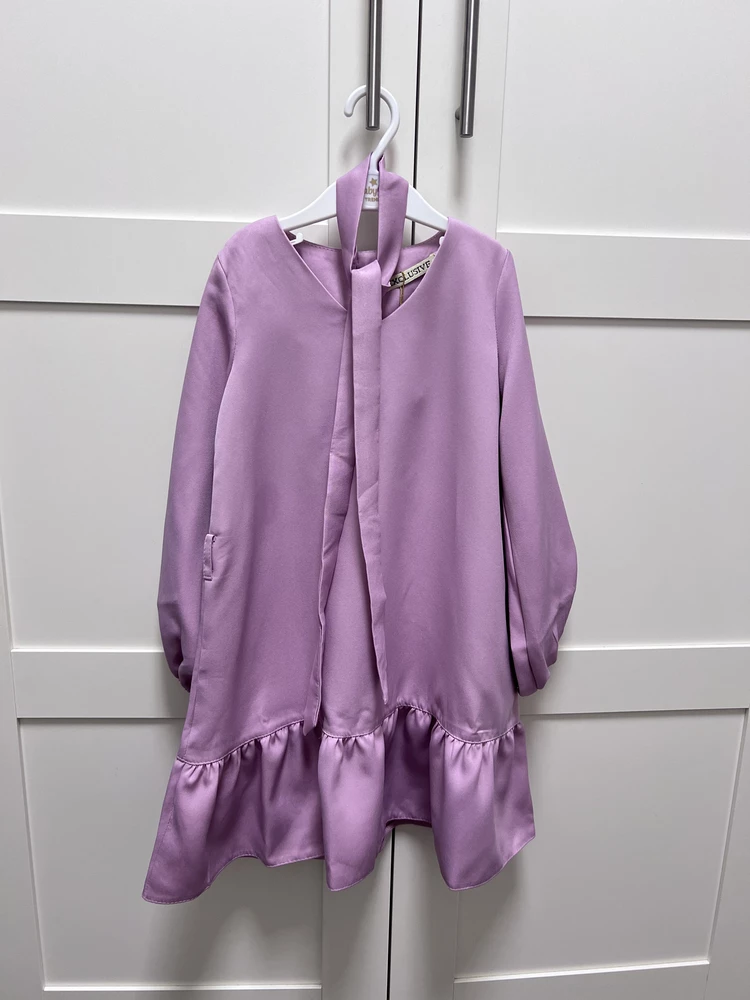 Очень красивое платье 😻 взяли на выпускной