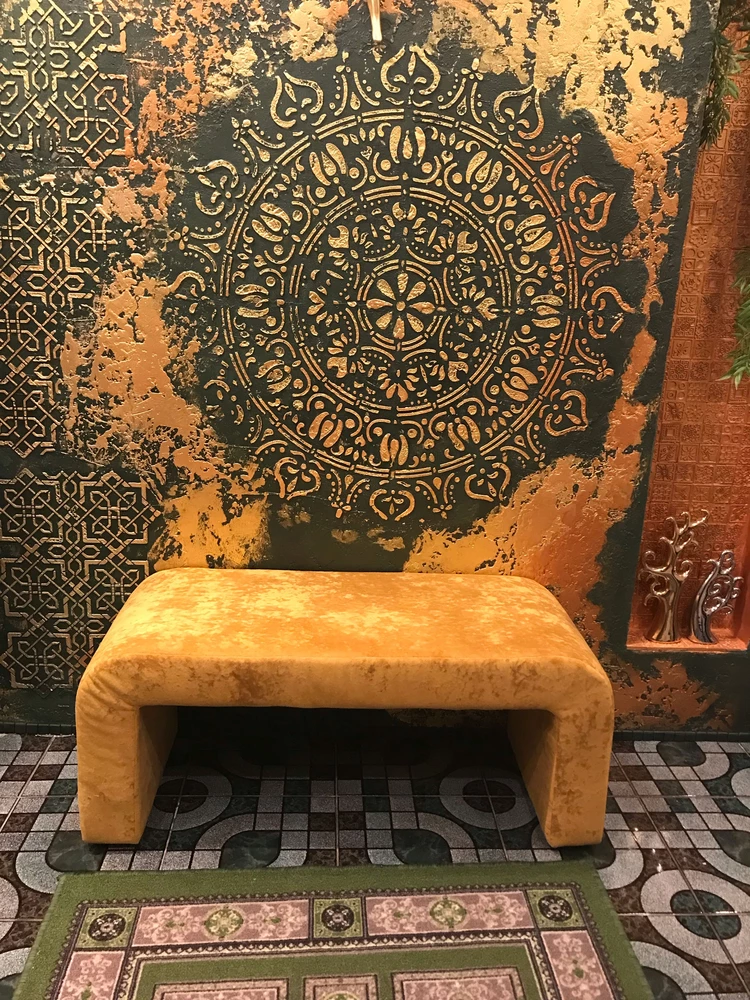 Банкетка очень красивая и удобная