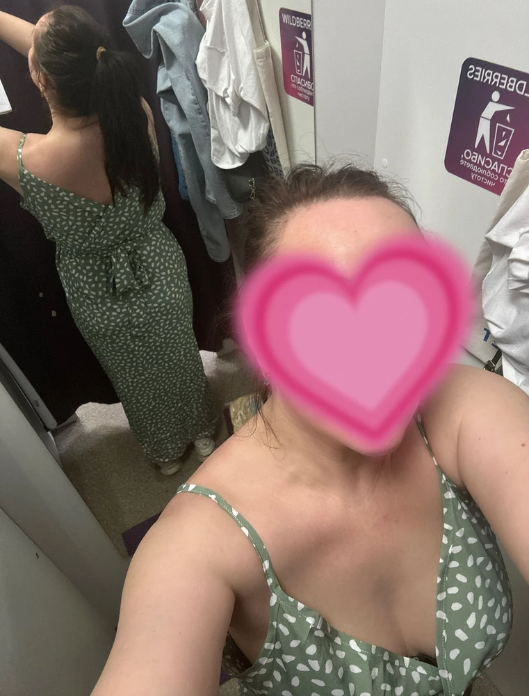 Хороший сарафанчик, но для него нужна красивая фигура )) а так приятный, хоть это и синтетика.